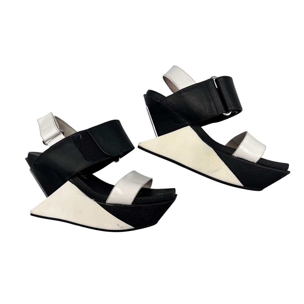 United Nude Delta Wedge Sandals Womens 38 Black White Good Architectural